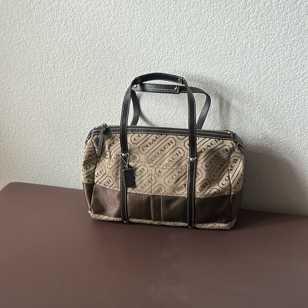 Coach bag, good condition, clean